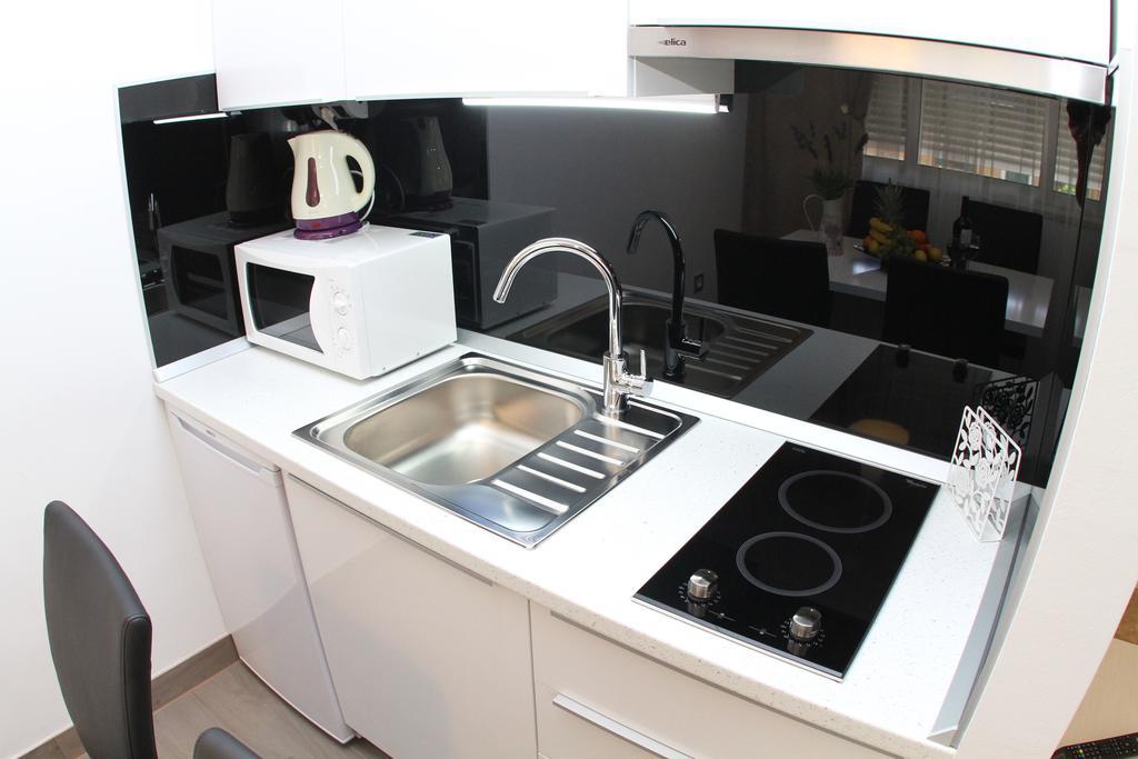 Studio Apartments Mirakul Сплит Номер фото