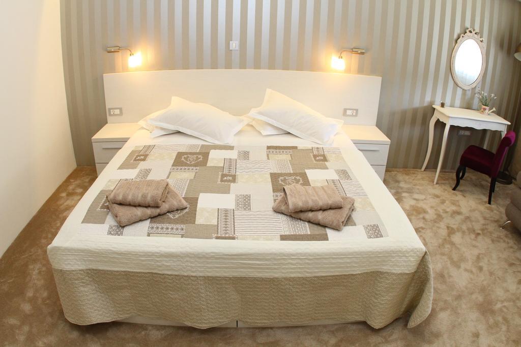 Studio Apartments Mirakul Сплит Номер фото
