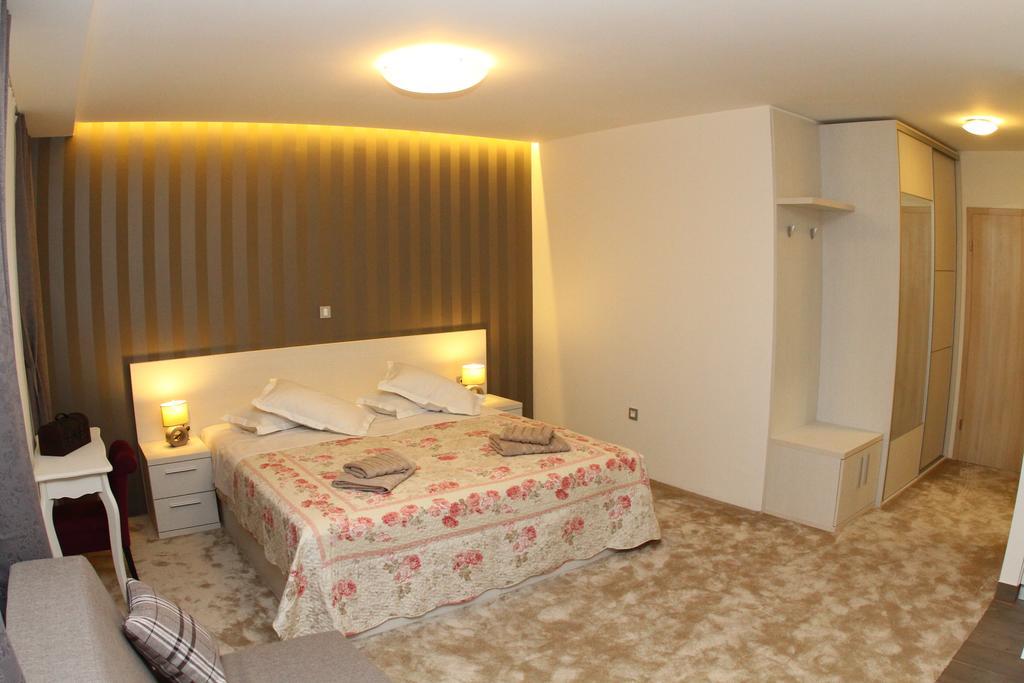 Studio Apartments Mirakul Сплит Номер фото