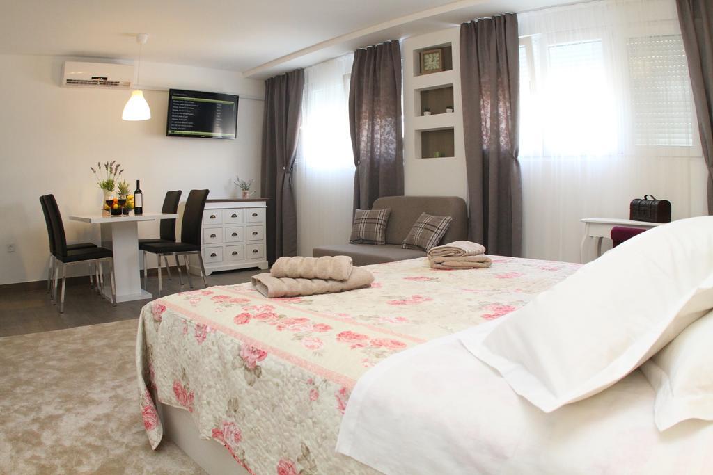 Studio Apartments Mirakul Сплит Номер фото